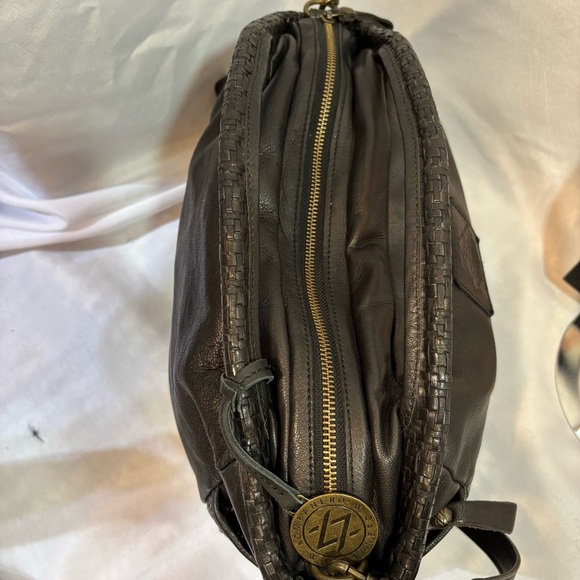 KOMPANERO Leather ANE Satchel Handbag
Shoulder Bag - Picture 9 of 16